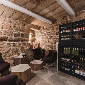 Couette-café Talbot & Bons, Gudja